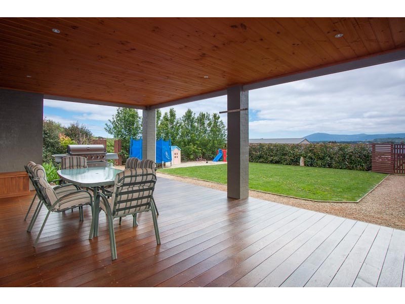 51 Parkview Street, Gisborne VIC 3437
