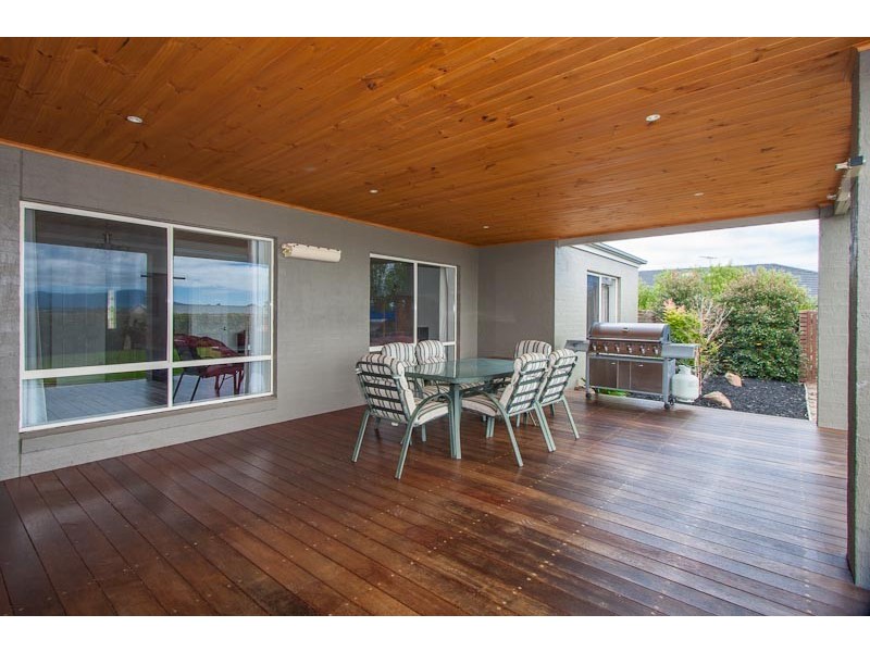 51 Parkview Street, Gisborne VIC 3437