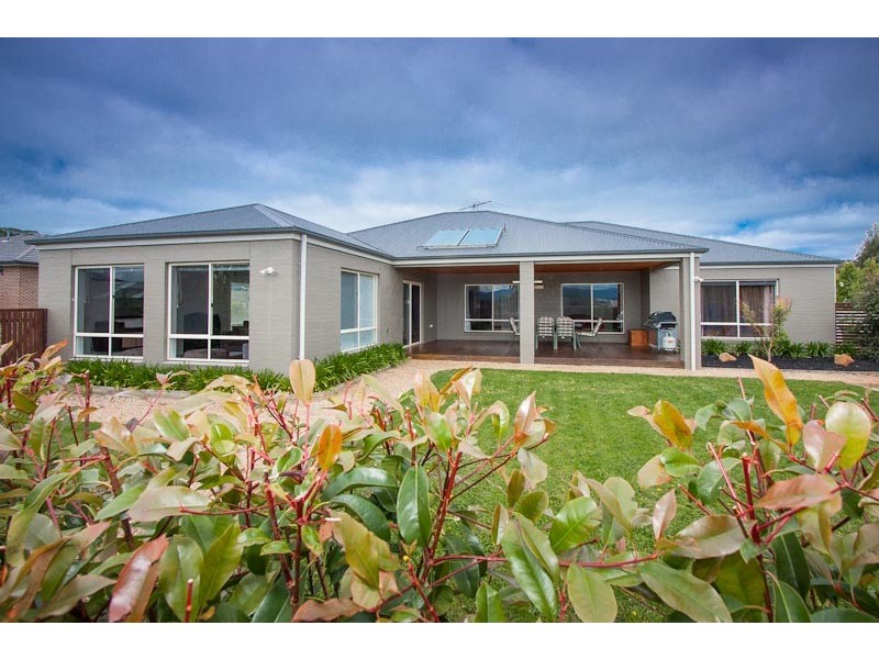 51 Parkview Street, Gisborne VIC 3437