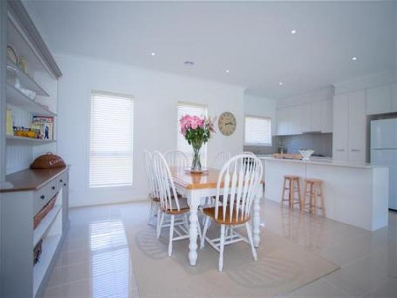 3/7 Francis Crescent, Gisborne VIC 3437