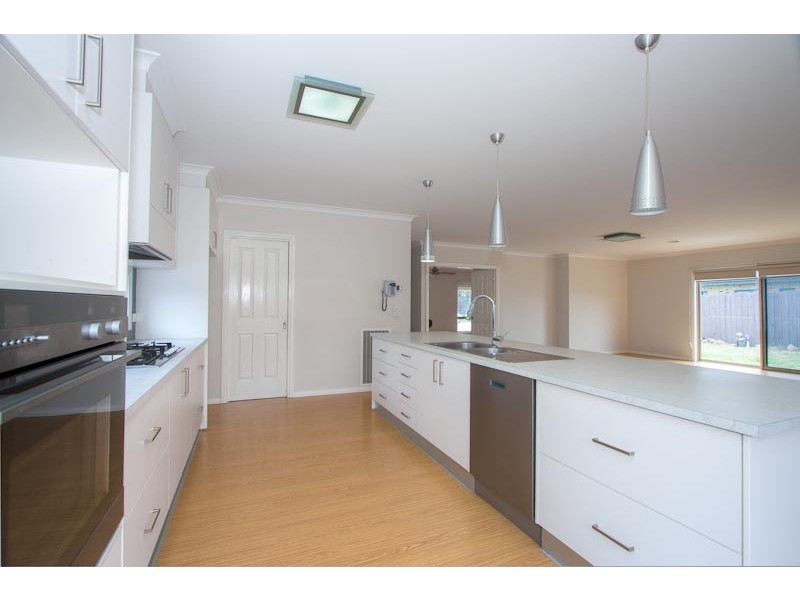 11 Colwyn Court, New Gisborne VIC 3438