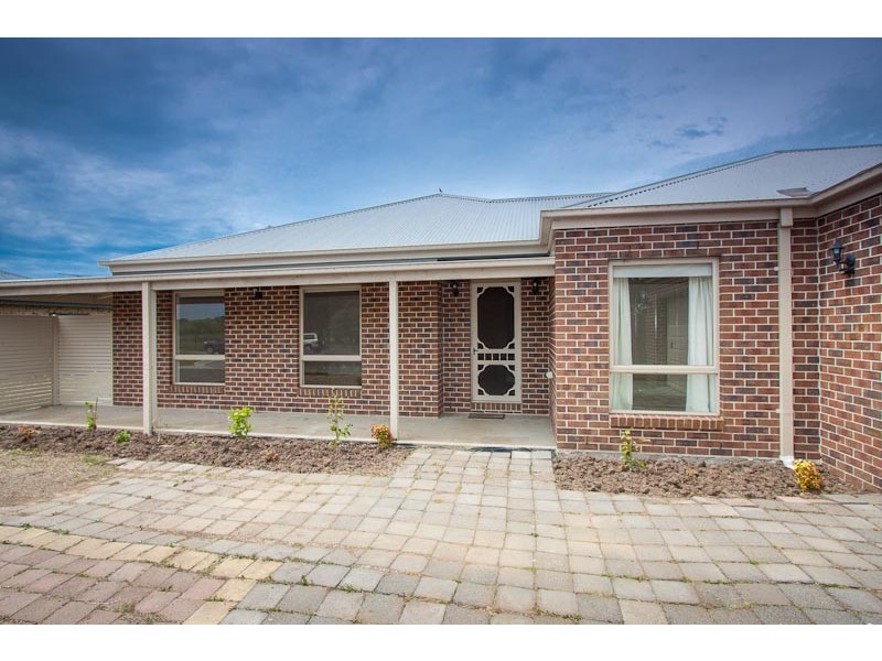 11 Colwyn Court, New Gisborne VIC 3438