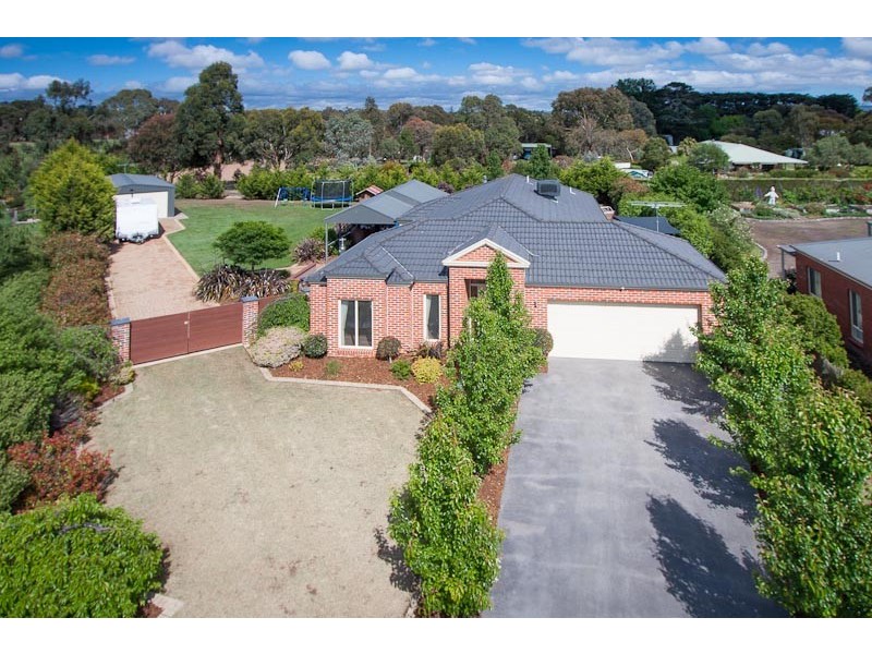 8 Lauren Court, Gisborne VIC 3437