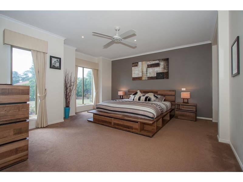 8 Lauren Court, Gisborne VIC 3437