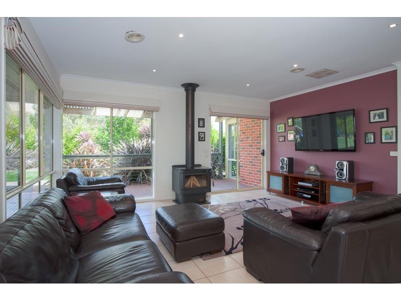 8 Lauren Court, Gisborne VIC 3437