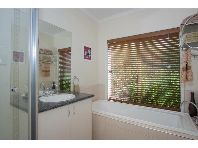 8 Lauren Court, Gisborne VIC 3437