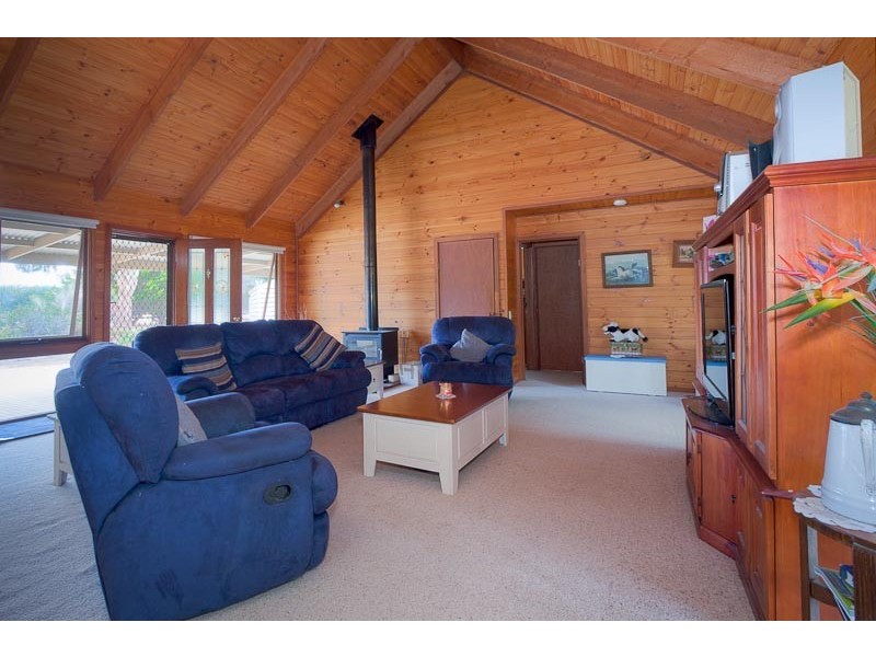 41 Stokes Lane West, Riddells Creek VIC 3431