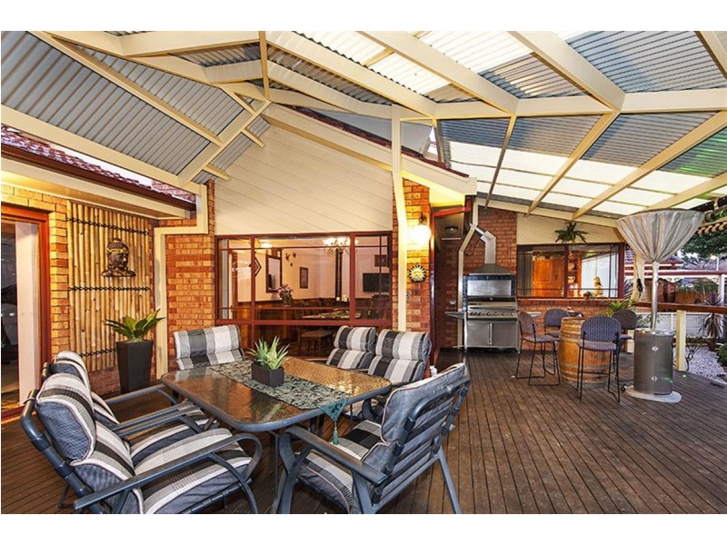 7 Arwon Crt, New Gisborne VIC 3438