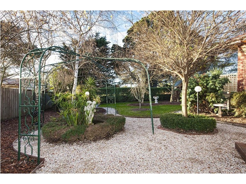 7 Arwon Crt, New Gisborne VIC 3438