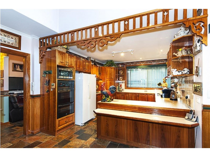 7 Arwon Crt, New Gisborne VIC 3438