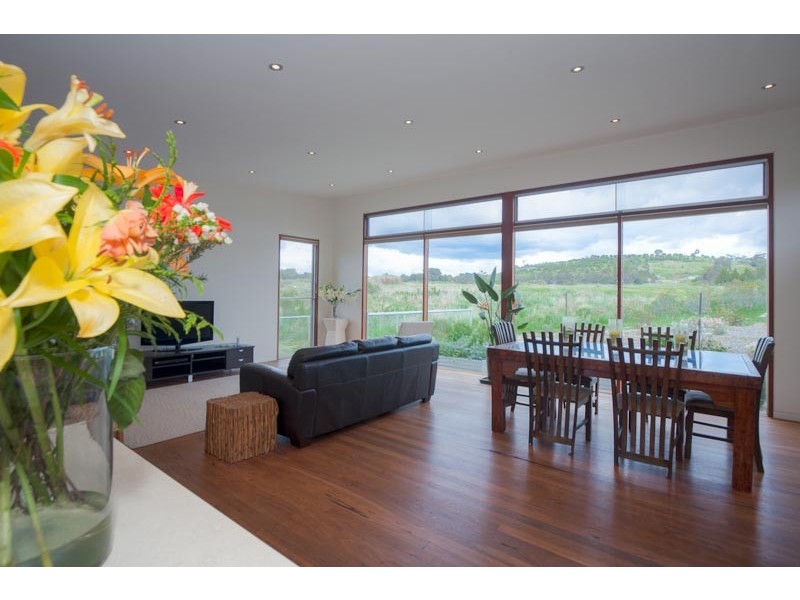 73 The Boulevard, Gisborne VIC 3437