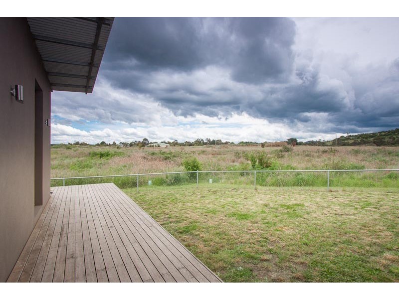 73 The Boulevard, Gisborne VIC 3437