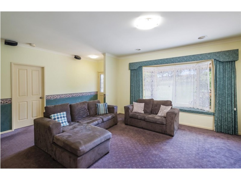 12 Tattersall Drive, Kyneton VIC 3444