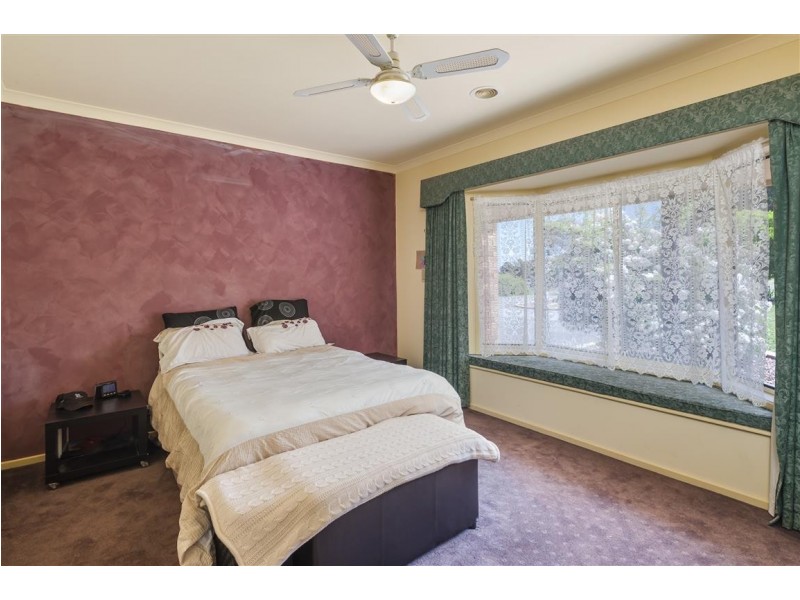 12 Tattersall Drive, Kyneton VIC 3444