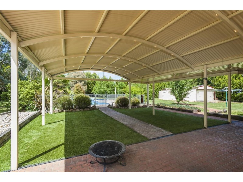 12 Tattersall Drive, Kyneton VIC 3444