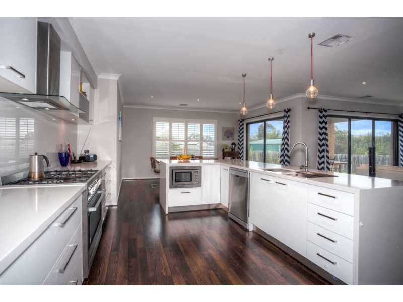 7 Jacksons Creek Way, Gisborne VIC 3437