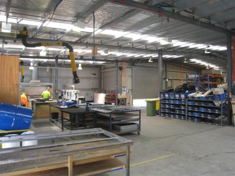 68 Barry Rd, New Gisborne VIC 3438