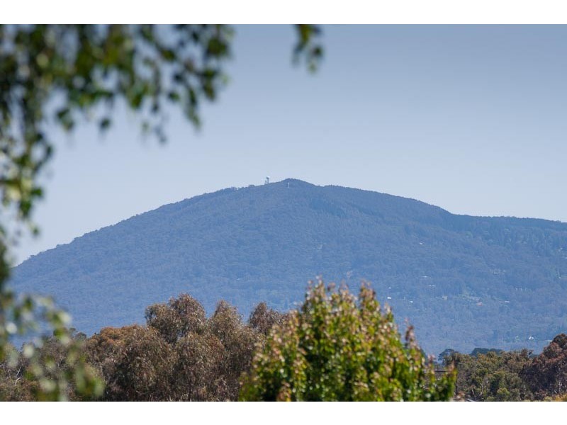 17 Alcheringa Court, Gisborne VIC 3437