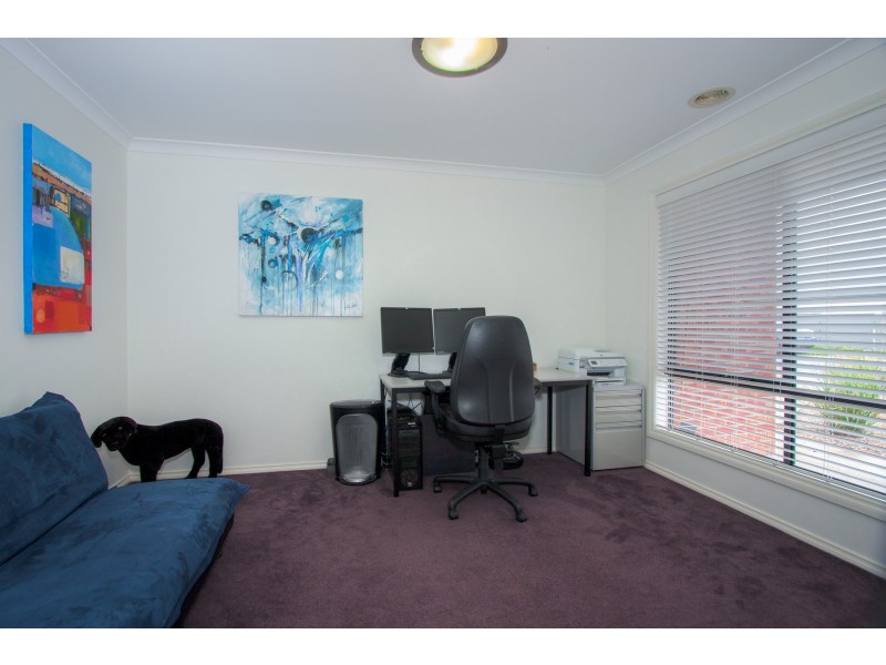 4 Lonhro Crt, New Gisborne VIC 3438