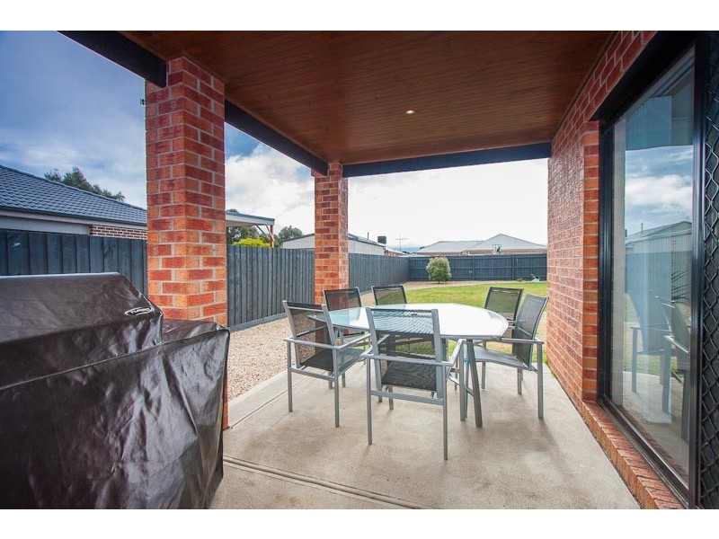 4 Lonhro Crt, New Gisborne VIC 3438