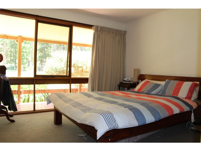 376 Ashbourne Road, Woodend VIC 3442