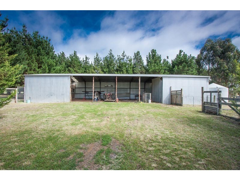 39 MEADOW LANE, Riddells Creek VIC 3431