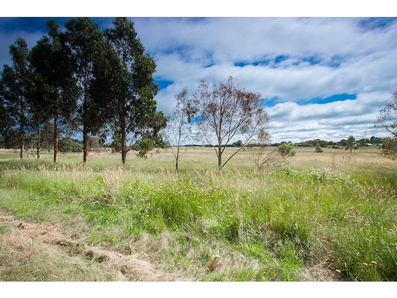 39 MEADOW LANE, Riddells Creek VIC 3431