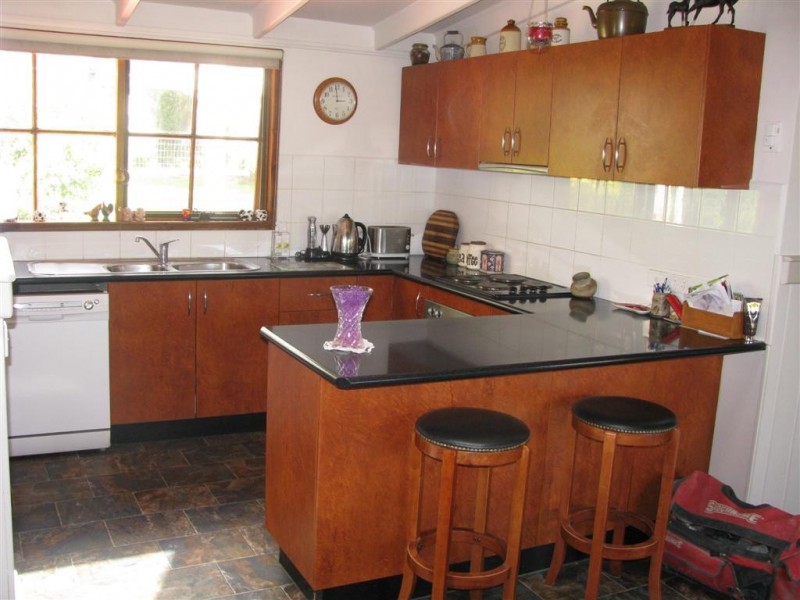 17 Buckland Street, Woodend VIC 3442