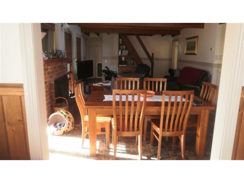 17 Buckland Street, Woodend VIC 3442