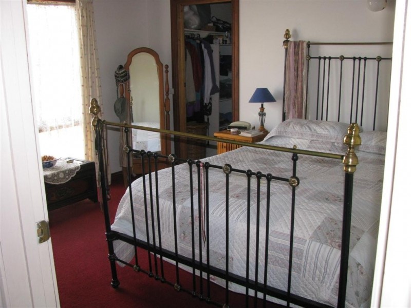 17 Buckland Street, Woodend VIC 3442