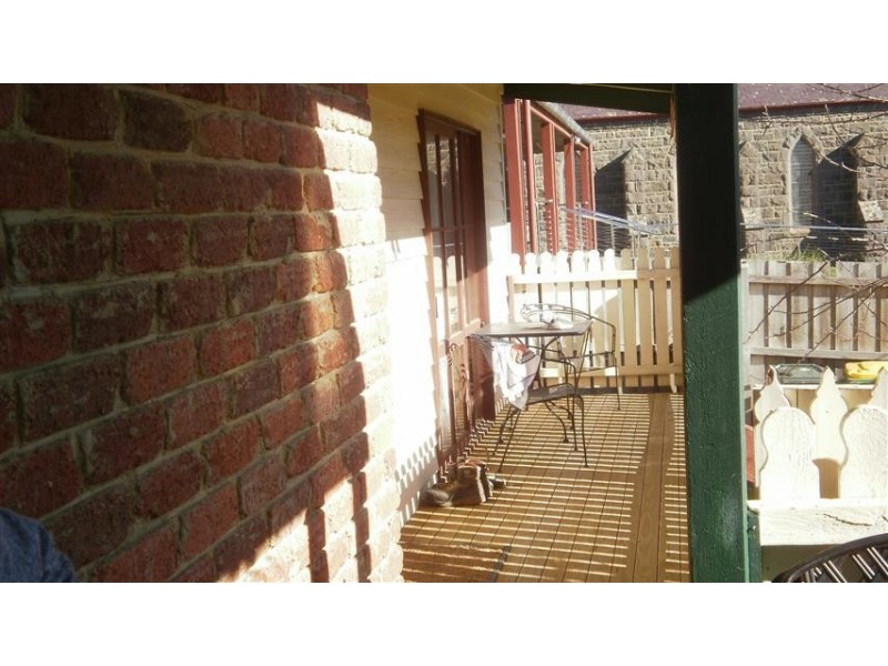 17 Buckland Street, Woodend VIC 3442