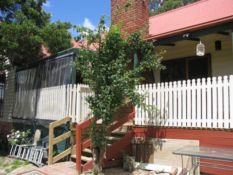 17 Buckland Street, Woodend VIC 3442