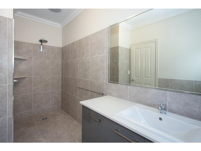 Unit 2/11 Morrow Road, Gisborne VIC 3437