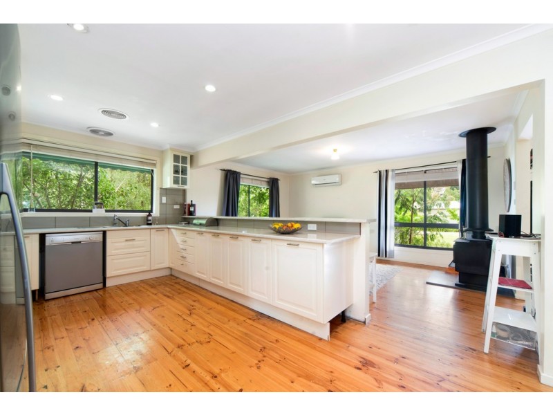 841 Bacchus Marsh Road, Bullengarook VIC 3437
