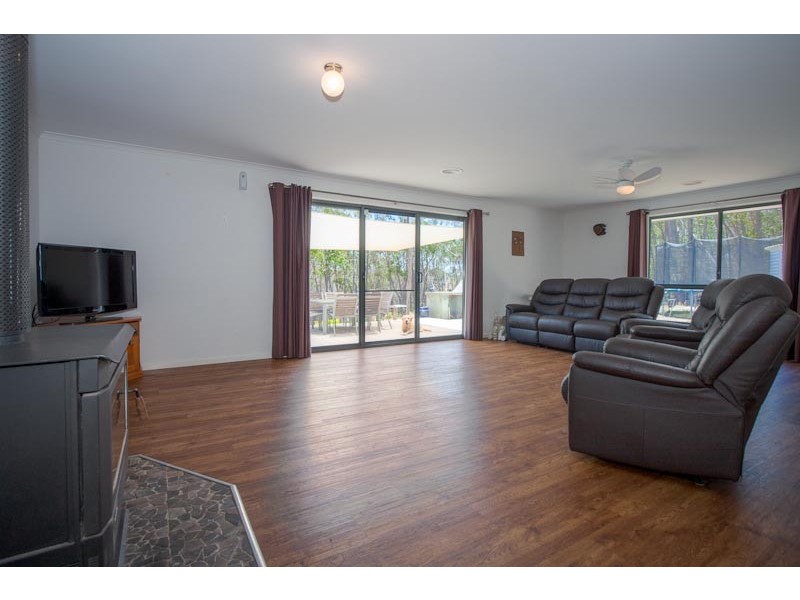 584 FEENEYS RD, Lancefield VIC 3435