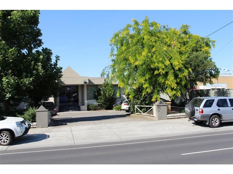 30 Station Street, Sunbury VIC 3429