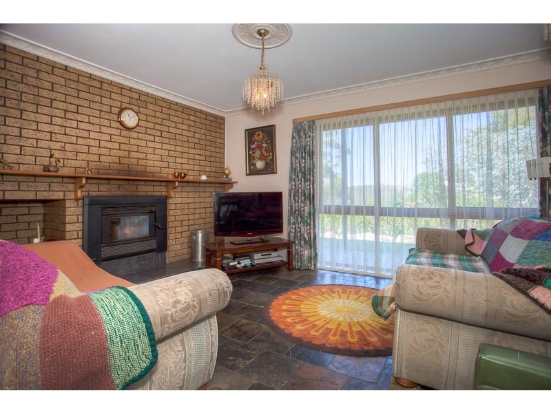 79 Glendrouitt Road, Mount Macedon VIC 3441