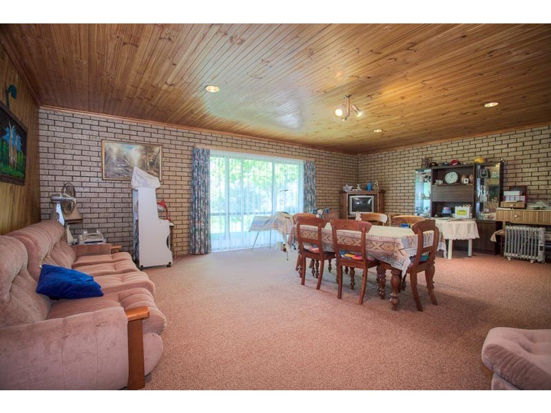 79 GLENDROUITT RD, Mount Macedon VIC 3441
