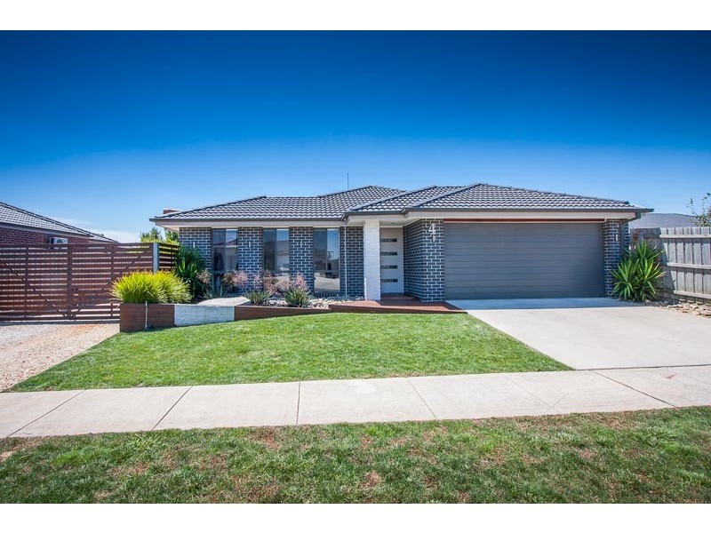 4 Colwyn Crt, Gisborne VIC 3437