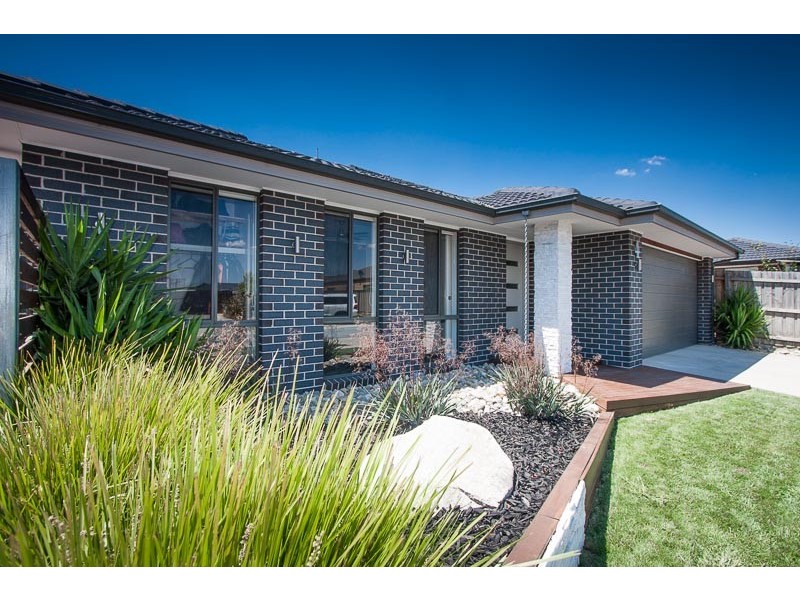 4 Colwyn Crt, Gisborne VIC 3437