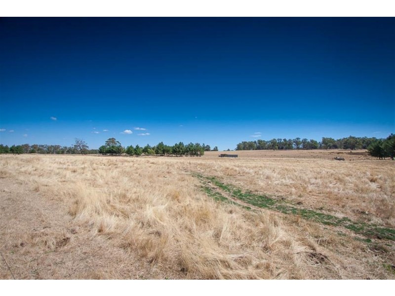 49 Institute Road, Carlsruhe VIC 3442