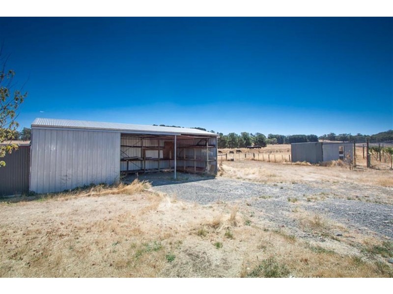 49 Institute Road, Carlsruhe VIC 3442