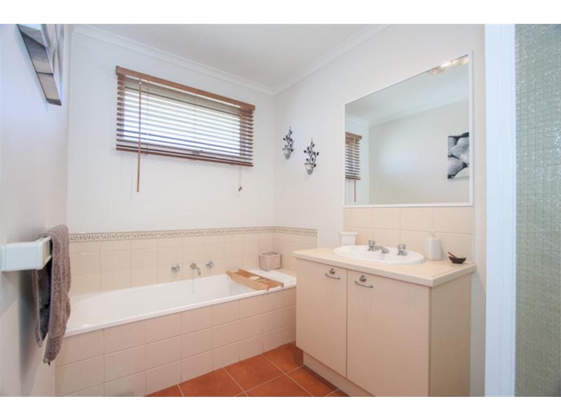 7 Vista Close, Gisborne VIC 3437