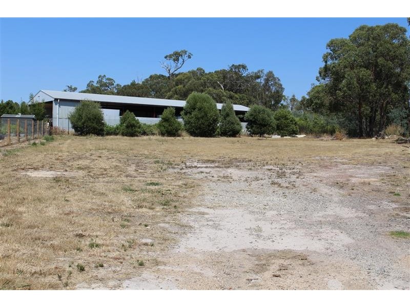 6 Leafy Retreat, Gisborne VIC 3437