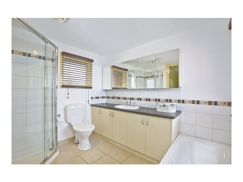 5/6-8 Rodney Street, New Gisborne VIC 3438