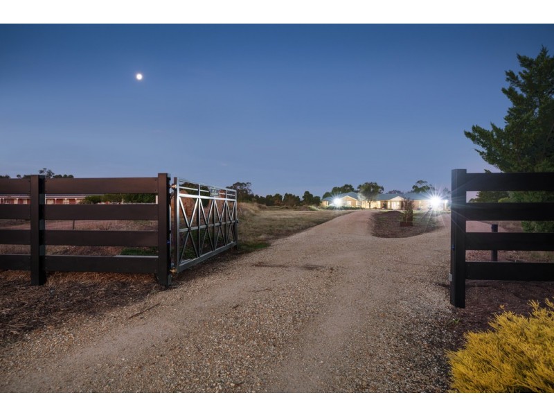 37 Kathryn Court, Riddells Creek VIC 3431