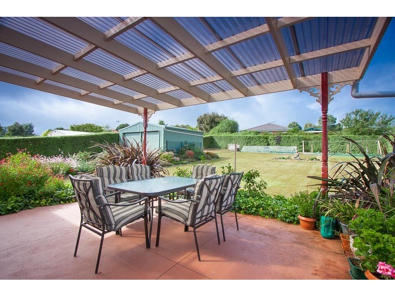 8 Glenton  Court, Gisborne VIC 3437