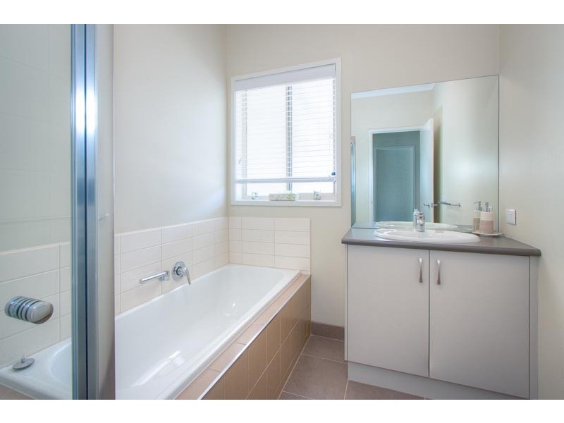 11 Pearce Court, Gisborne VIC 3437