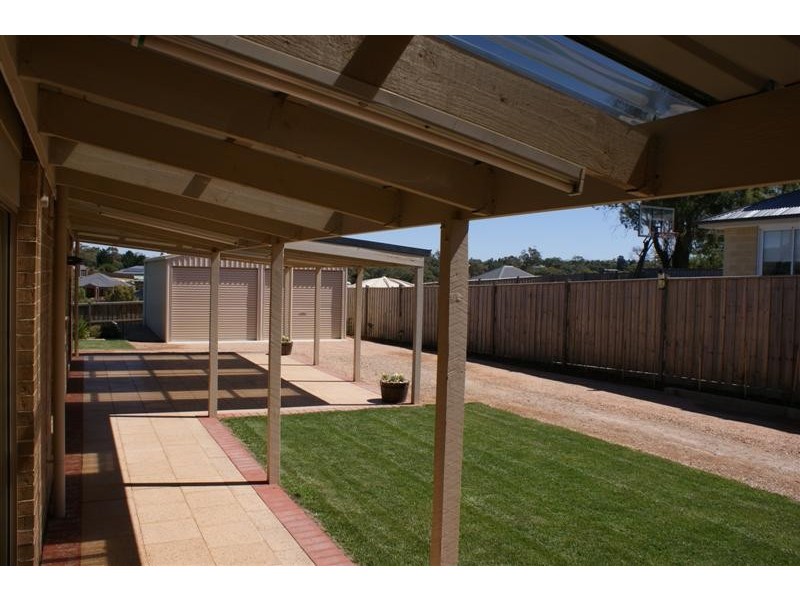 11 Pearce Court, Gisborne VIC 3437