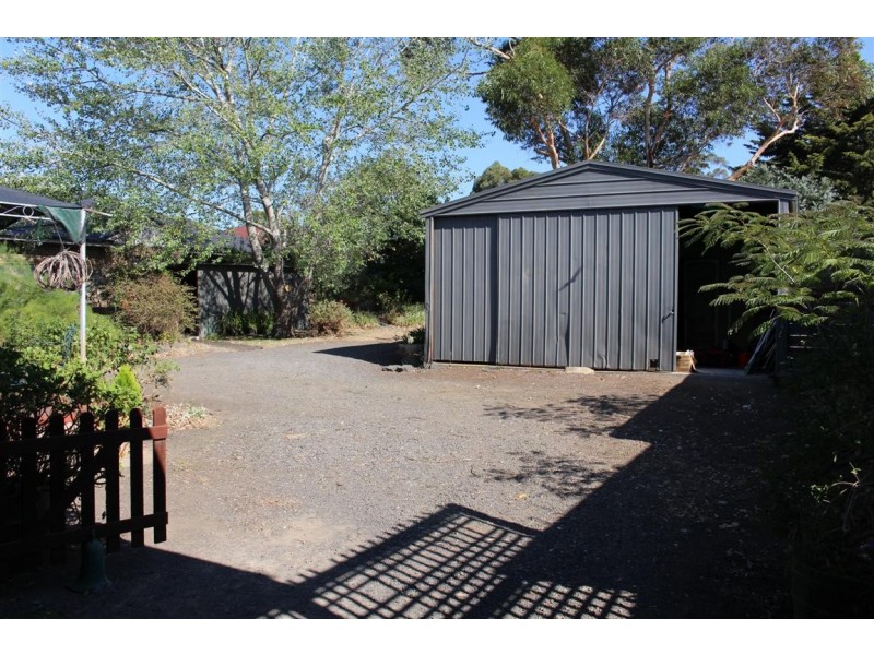 62 Main Road, Riddells Creek VIC 3431